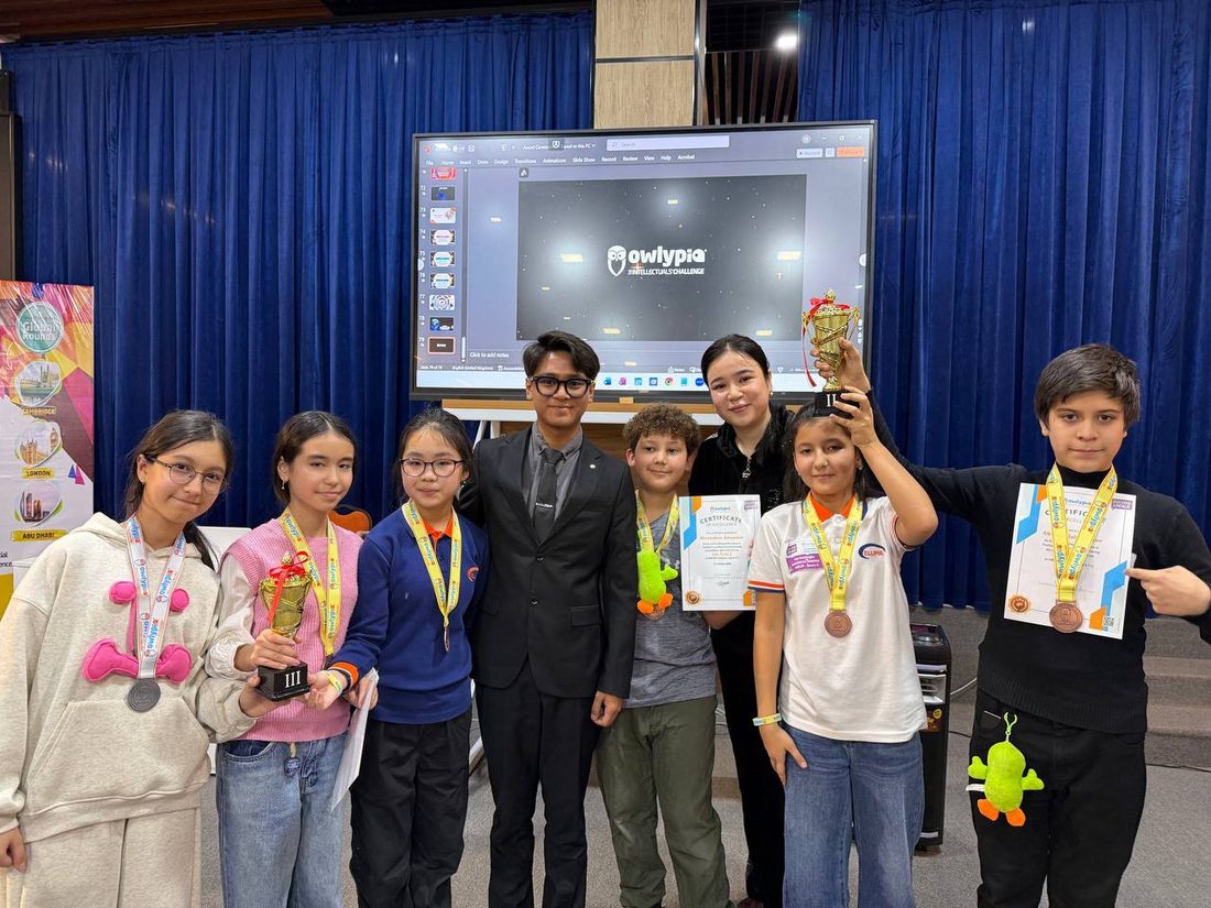 Ellipse students with Owlypia medals and trophies